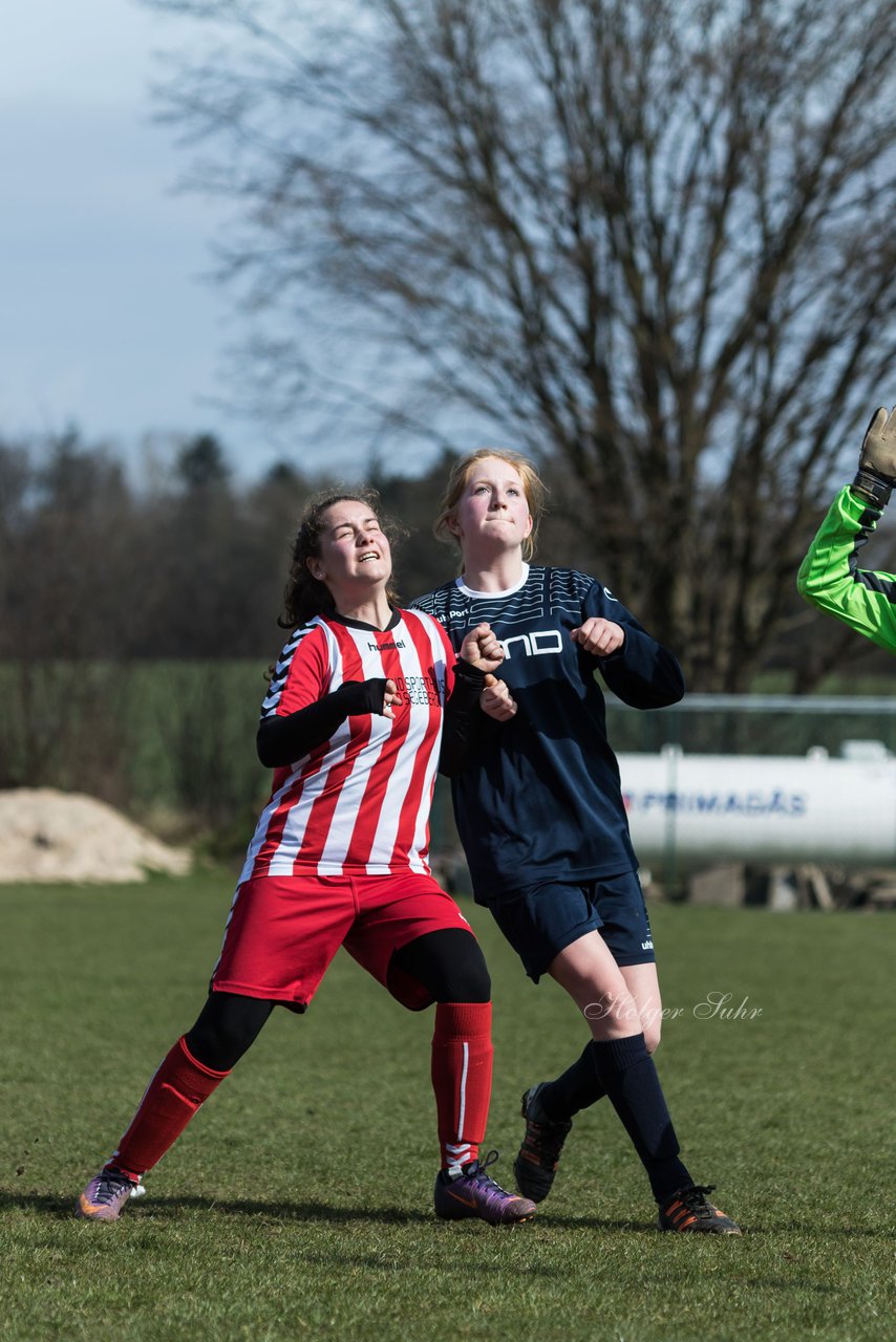 Bild 77 - C-Juniorinnen TSV Zarpen - TuS Tensfeld : Ergebnis: 2:1